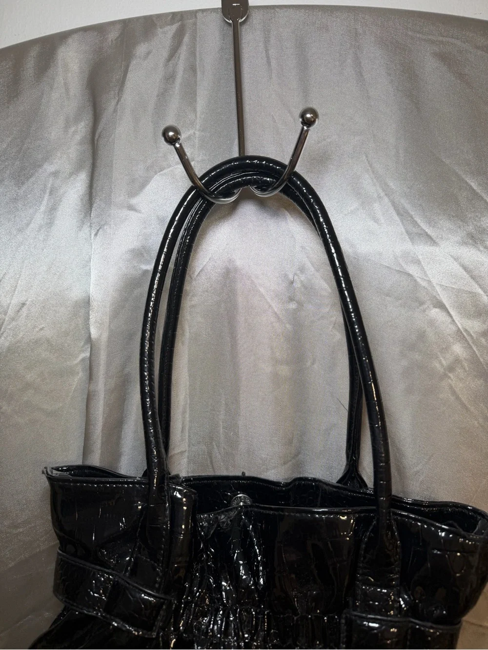 Vintage Y2K Black Patent Croc Embossed Faux Shoulder Tote Turn Lock Purse